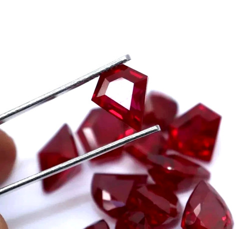 Natural red ruby 100 - natural,