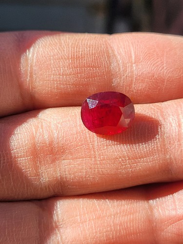 Madagascar ruby oval - 4, carat