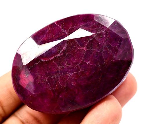 555 natural huge red ruby - 555.5,