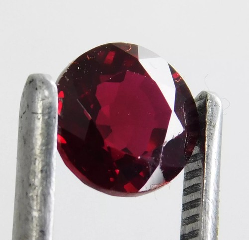 Red ruby round - round, ct